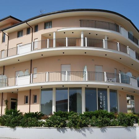 Nereto Hotel Europa מראה חיצוני תמונה