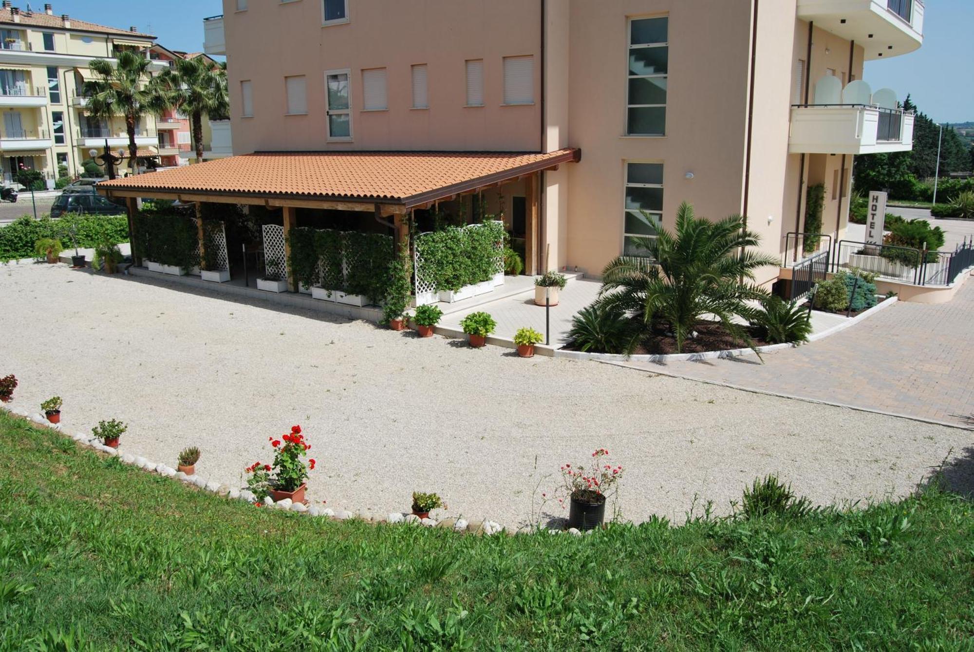 Nereto Hotel Europa מראה חיצוני תמונה