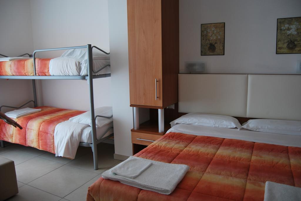 Nereto Hotel Europa חדר תמונה