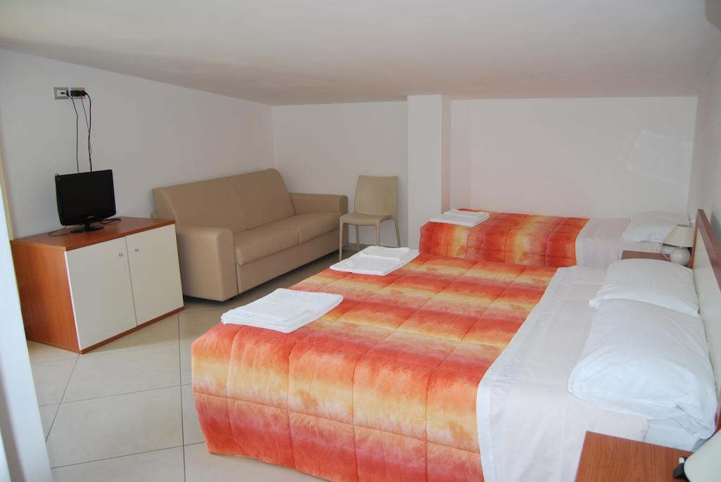 Nereto Hotel Europa חדר תמונה